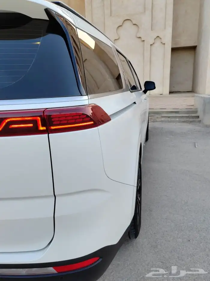 تم البيع كرنفال ديزل 2021 فل كامل داخل جملي بطاقة جمركيه 13