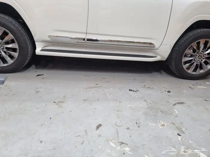 زيق باب جانبي لاندكروزر 2024 4