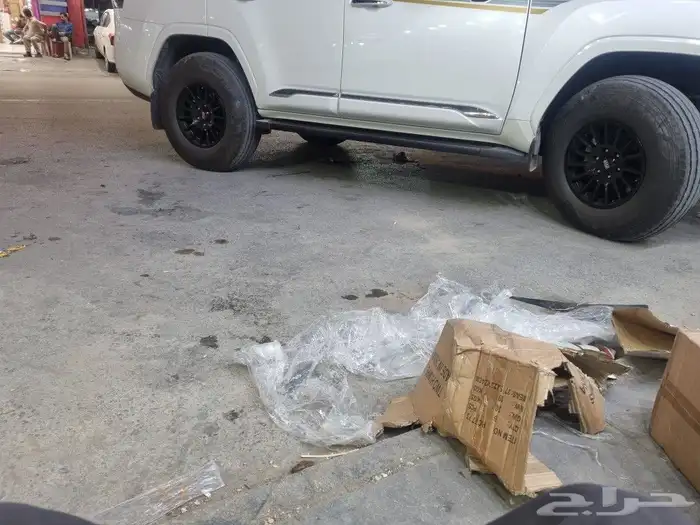 زيق باب جانبي لاندكروزر 2024 1