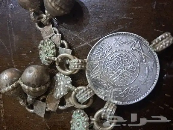 6 تعليقات عمله قديمه فضه ثقيله 0
