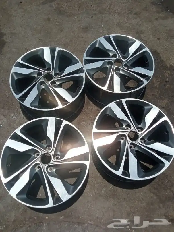 جنوط لنترا الفل مقاس 17اصلي شبه جديد نطيفه مره 2015 3