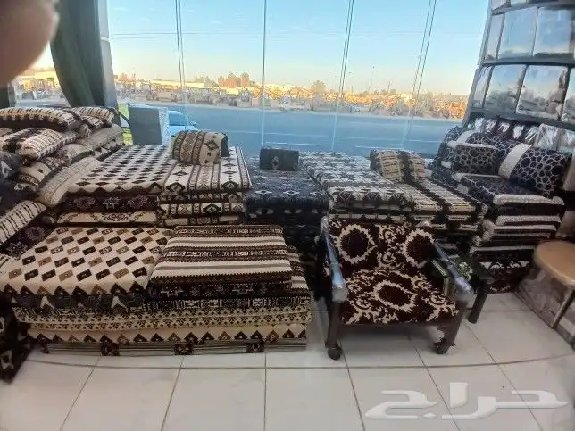 مفروشات الحربي تبوك طريق المدينه مجمع البسامي محل 4 6