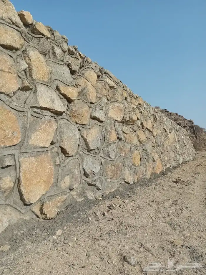 معلم حجر يد وبكلين وقص ارضي 4