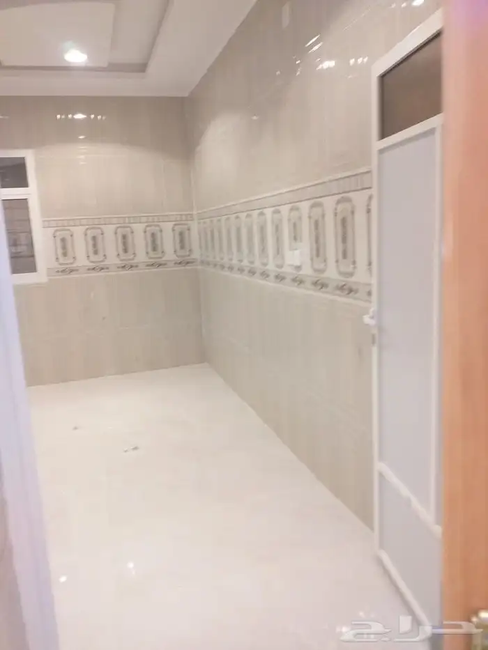معلم بلاط يمني سراميك ورخام 1
