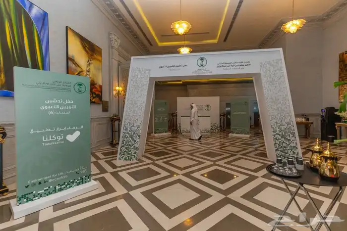 طباعة مجلات طباعة ستيكر ستكرات بروفايل فولدر بوستر فود تراك 6