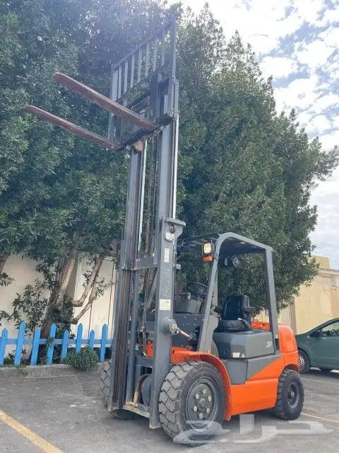رافعة شوكية سكين فوركلفت للايجار في جده 2
