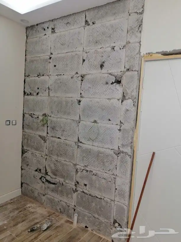 مقاول جميع انواع البلاط البورسلان والرخام والديكورات الحجريه 0
