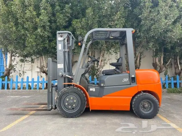 رافعة شوكية سكين فوركلفت للايجار في جده 3