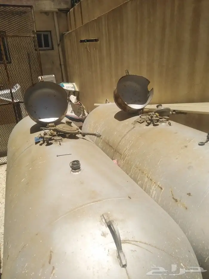 2خزانات غاز مستعمله نضيفه للبيع 1