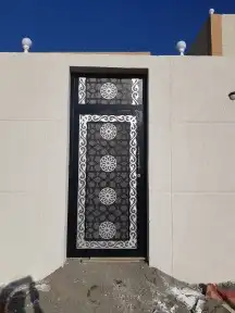 الألمنيوم والحديد والخشب والجبس بورد 18