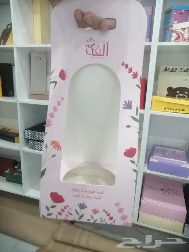 بوكسات  بنر  سكرات  اكياس ورقية  بزنس كارت  رول اب  اكرليك 6