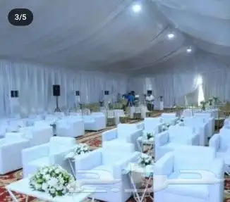 تاجير كنب مفرد كنب ثلاثي طاولات بوفيه طاوره قزاز كراسي شفاف 8