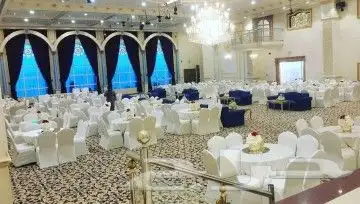 تاجير كنب مفرد كنب ثلاثي طاولات بوفيه طاوره قزاز كراسي شفاف 0