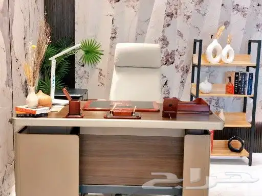 مكتب جاهز للإيجار في العليا طريق الملك فهد 19