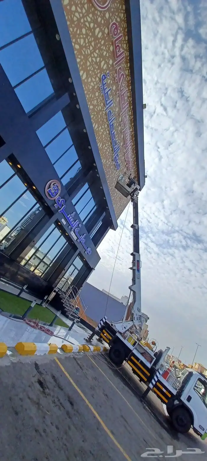 نضافة زجاج المحلات التجاريه ونضافة واجهات وزجاج الفنادق 4