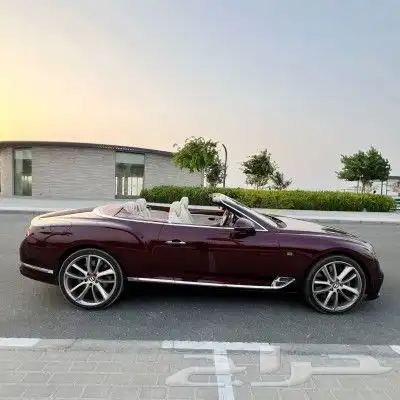 بنتلي كونتيننتال كشف 2022 للايجار في دبي 4