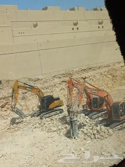 بوكلينات للايجار لجميع الاعمال 6