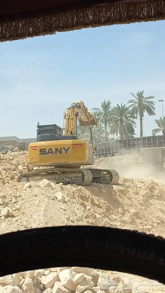 بوكلينات للايجار لجميع الاعمال 9