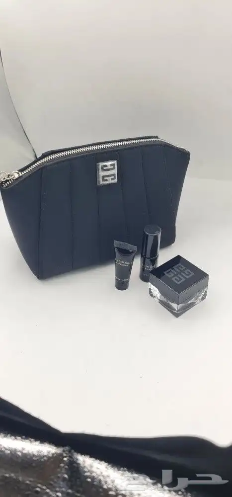 حقائب نسائية ماركات اصلية 100  كميات محدودة 1