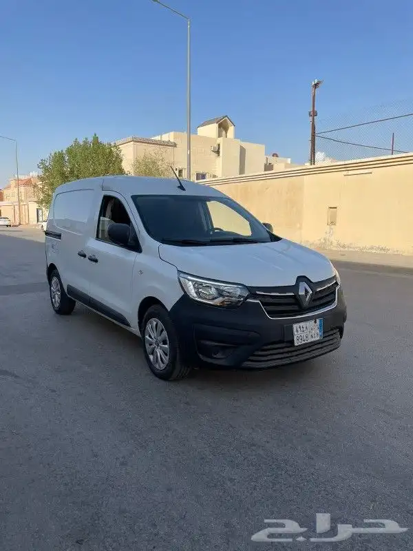 فان رينو دوكر بضاعه 2023 6