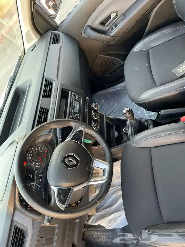 فان رينو دوكر بضاعه 2023 11