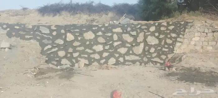 معلم حجر كبير وسغير ورباريب ومجالس ورباريب وممرات وتحويط 4