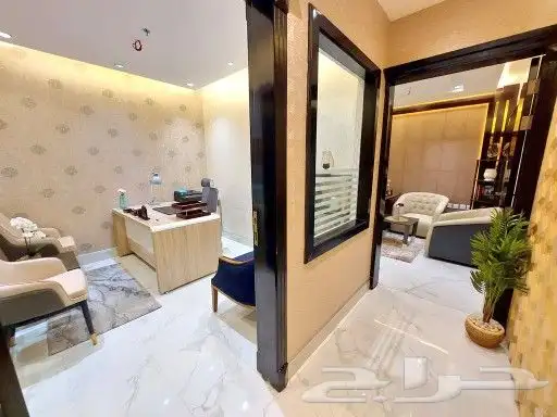 مكتب جاهز للإيجار في العليا طريق الملك فهد 11