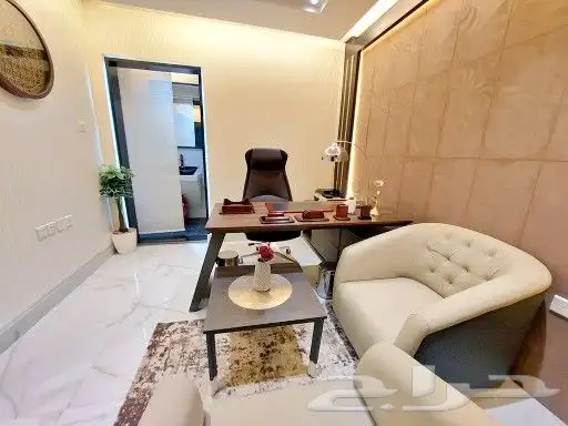 مكتب جاهز للإيجار في العليا طريق الملك فهد 1