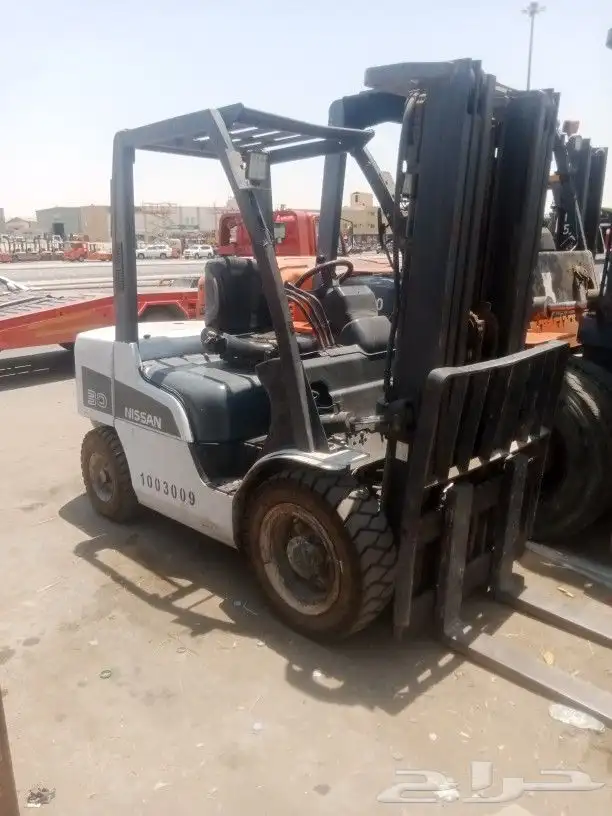 رافعه شوكيه وفركلفت للأجار اليومي والشهري مشاوير بالشهر كرين 9