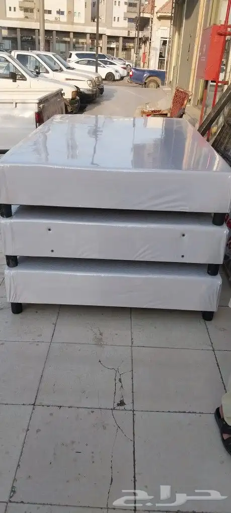 يوجد لدينا جميع انواع الدواليب والبكسات والمراتب والسراير 1