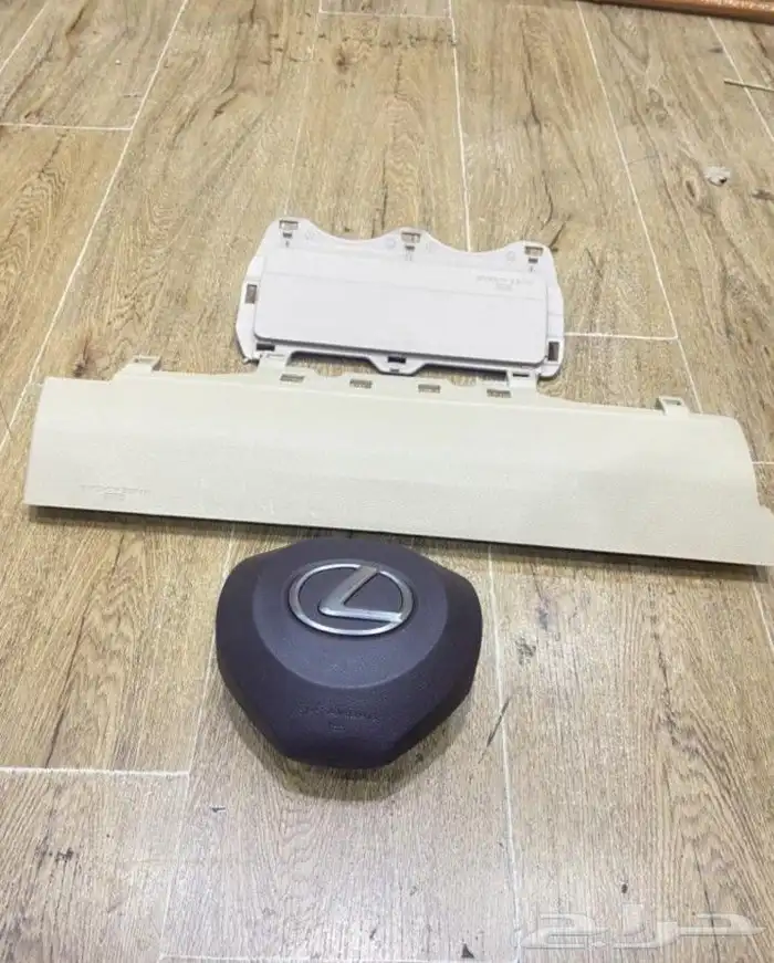 غطاء ارباق طاره و تحت الارجل السايق والراكب لكزس ولاندكروزر 8