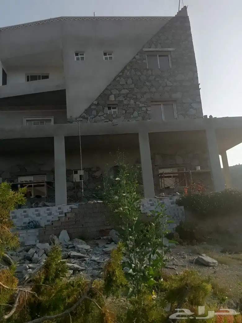 معلم حجر 1