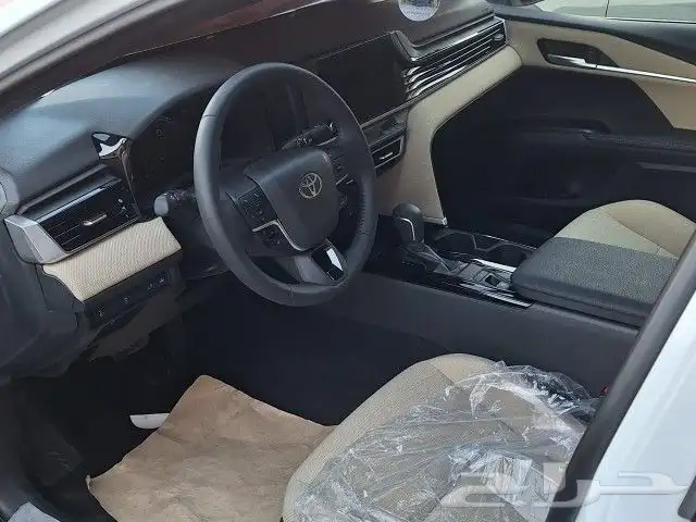 تويوتا كامري LE بنزين 2025 4