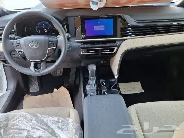 تويوتا كامري LE بنزين 2025 7