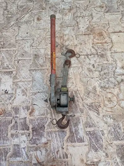 للبيع رافعة .. ونش سحب .. مقصات كيابل 15