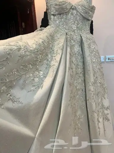 فستان ملكة للبيع 0