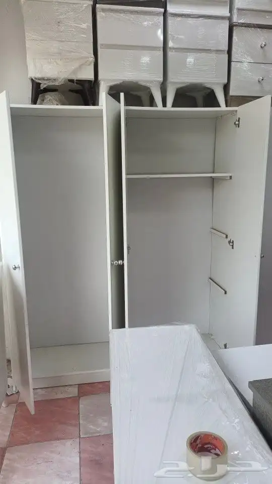Versatile Wardrobes in Various Styles and Sizes 1