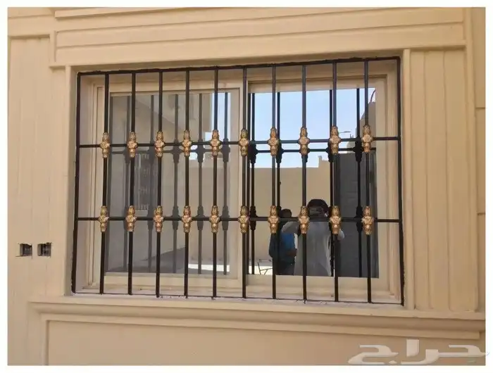 حداد ابحر الرحيلي جده شبابيك حمايه ابواب دربزين سواتر مظلات 1