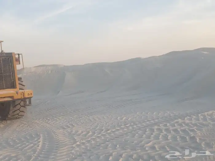 توريد انواع المواد رمل ابيض رمل احمر بحص حجر تبوك نيوم 3