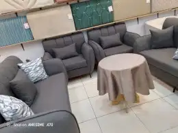 مفروشات الرياض  تفصيل جميع انواع الكنب والجلسات الارضي والست 1