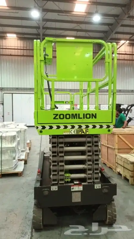 سيزر لفت للايجار بجدة سقالة كهربائية للايجار scissor lift 1