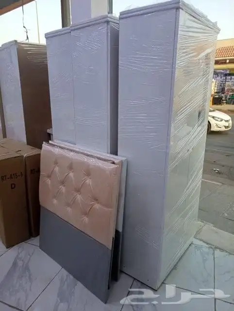 يوجد لدينا جميع الدواليب الخشب والحديد وجميع السراير 5