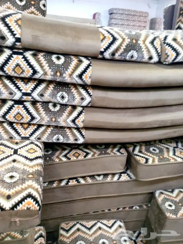 مجالس كنبات جاهزه ومساند جاهز مقاس وباطرمه جاهز 45