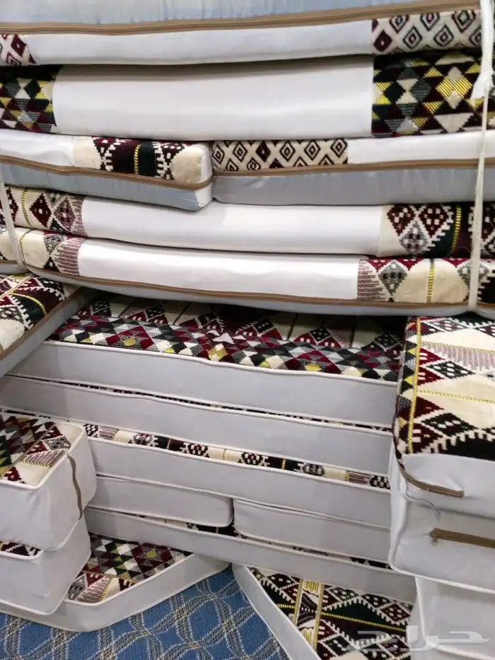 مجالس كنبات جاهزه ومساند جاهز مقاس وباطرمه جاهز 35