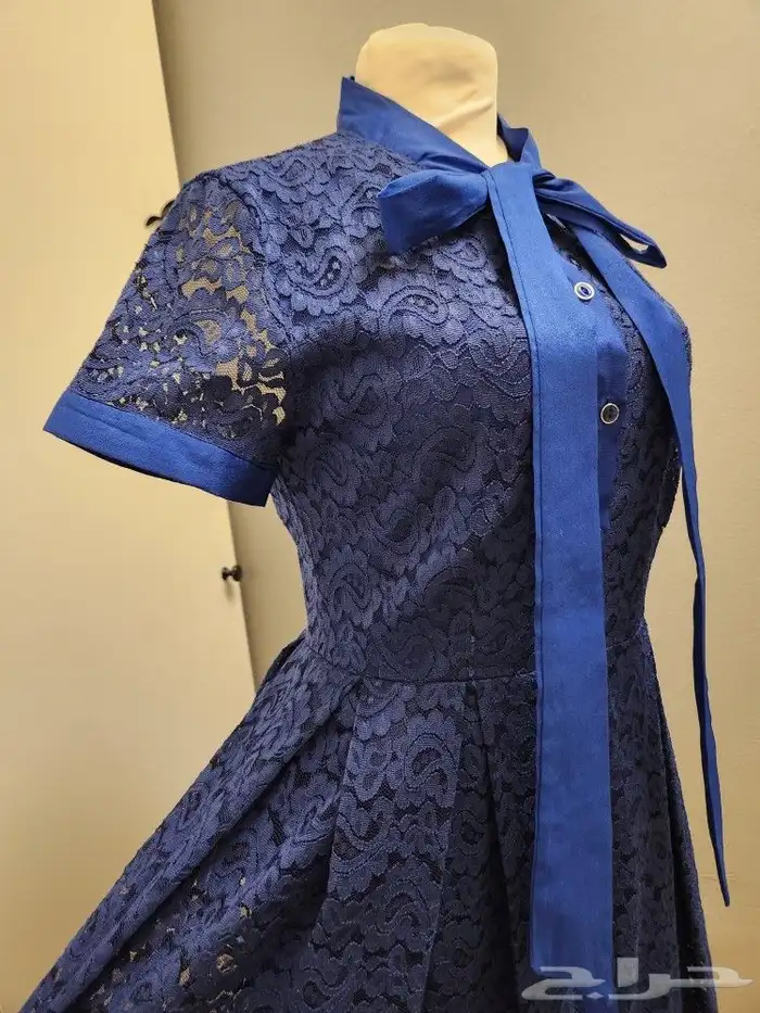 فستان دانتيل أزرق 3