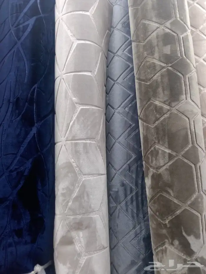 جميع انواع الموكت والفنيل العشب الصناعي واحرار وسد. 9