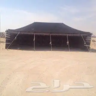 بيوت شعر وطرابيل ماء و يوجد ظلال غنم ويوجد 8
