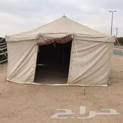 بيوت شعر وطرابيل ماء و يوجد ظلال غنم ويوجد 7