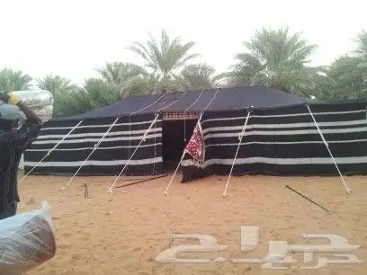 بيوت شعر وطرابيل ماء و يوجد ظلال غنم ويوجد 6