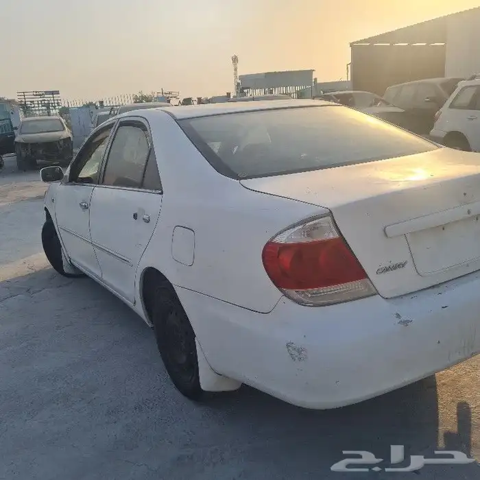كامري 2005للبيع قطع غيار فقط للتواصل 0